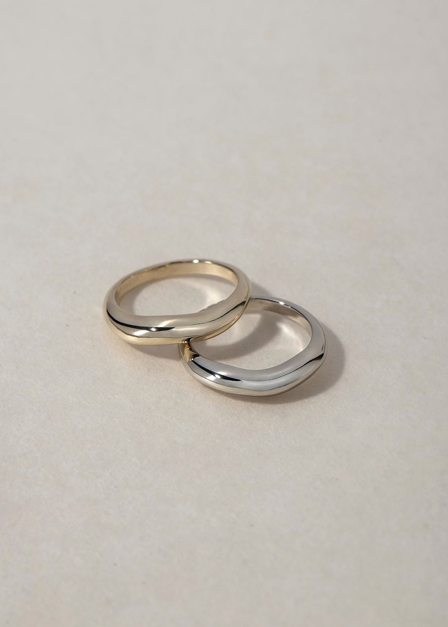 CURVE II RING - Ruby Star