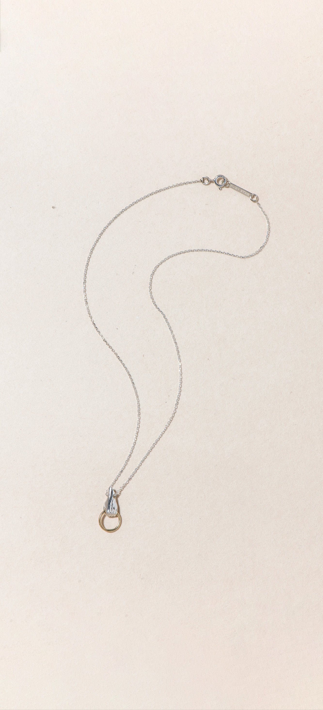 MIX METAL BABY HAND NECKLACE - Ruby Star