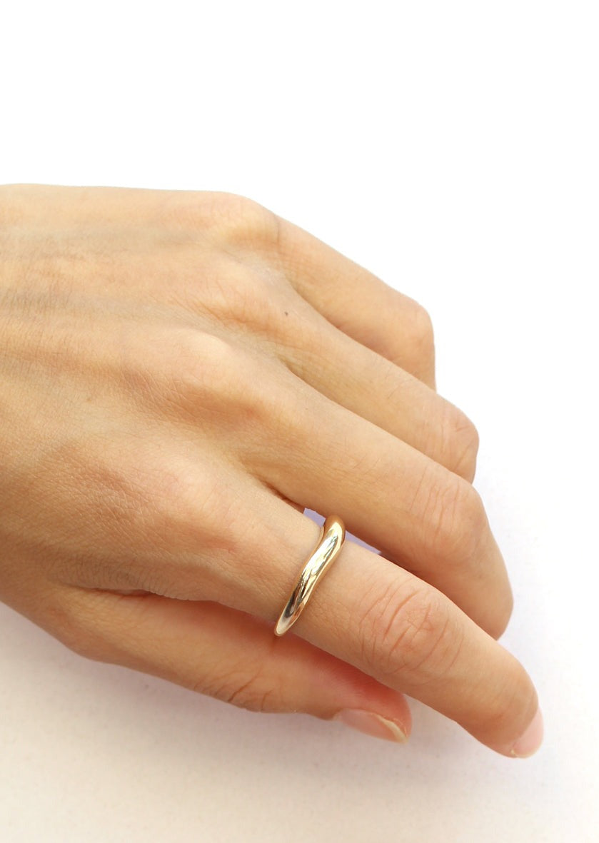 GOLD CURVE II RING - Ruby Star