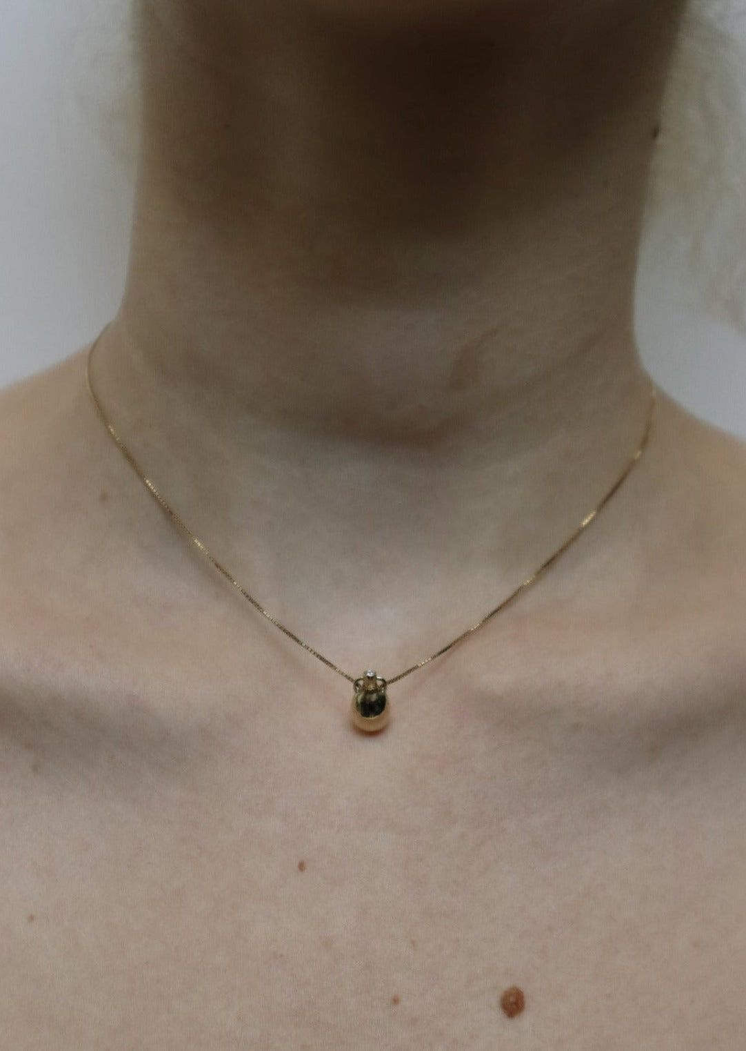 GOLD MINI VESSEL NECKLACE - Ruby Star