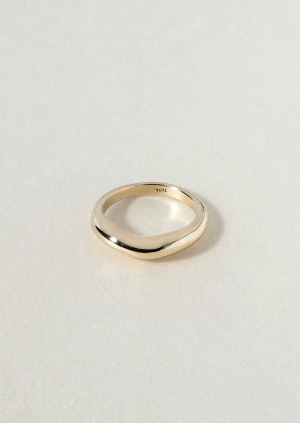 GOLD CURVE II RING - Ruby Star