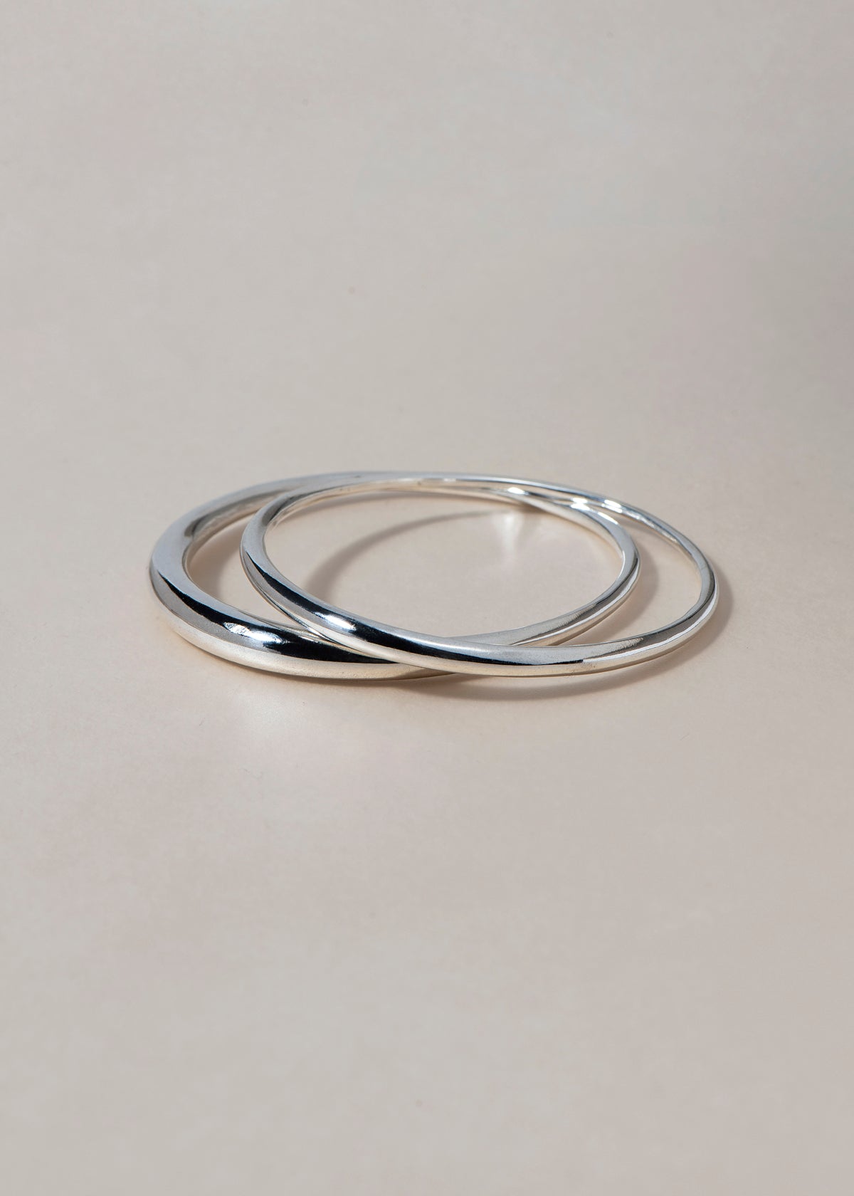 LIGHT FLUX BANGLE - Ruby Star