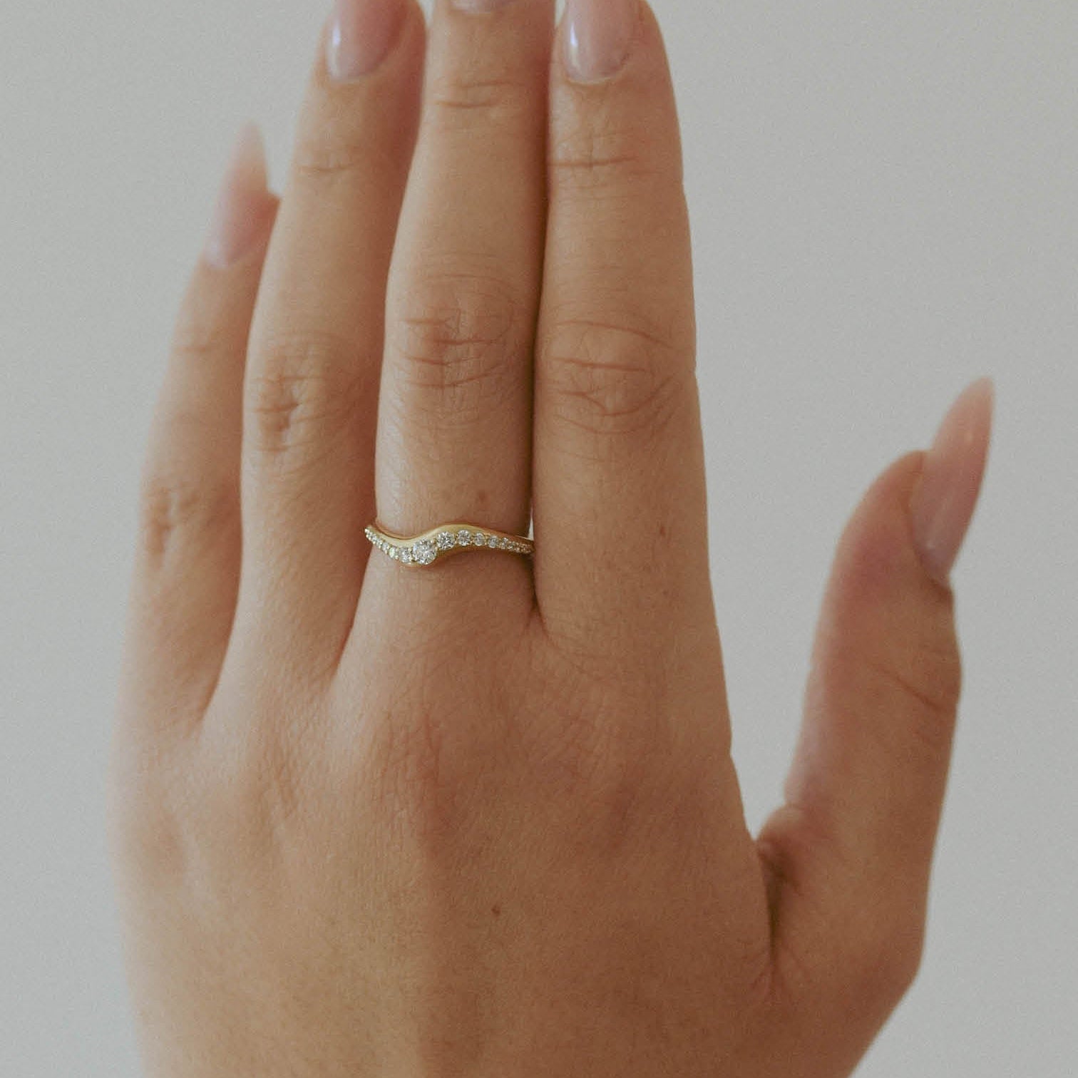 TIARA RING - Ruby Star