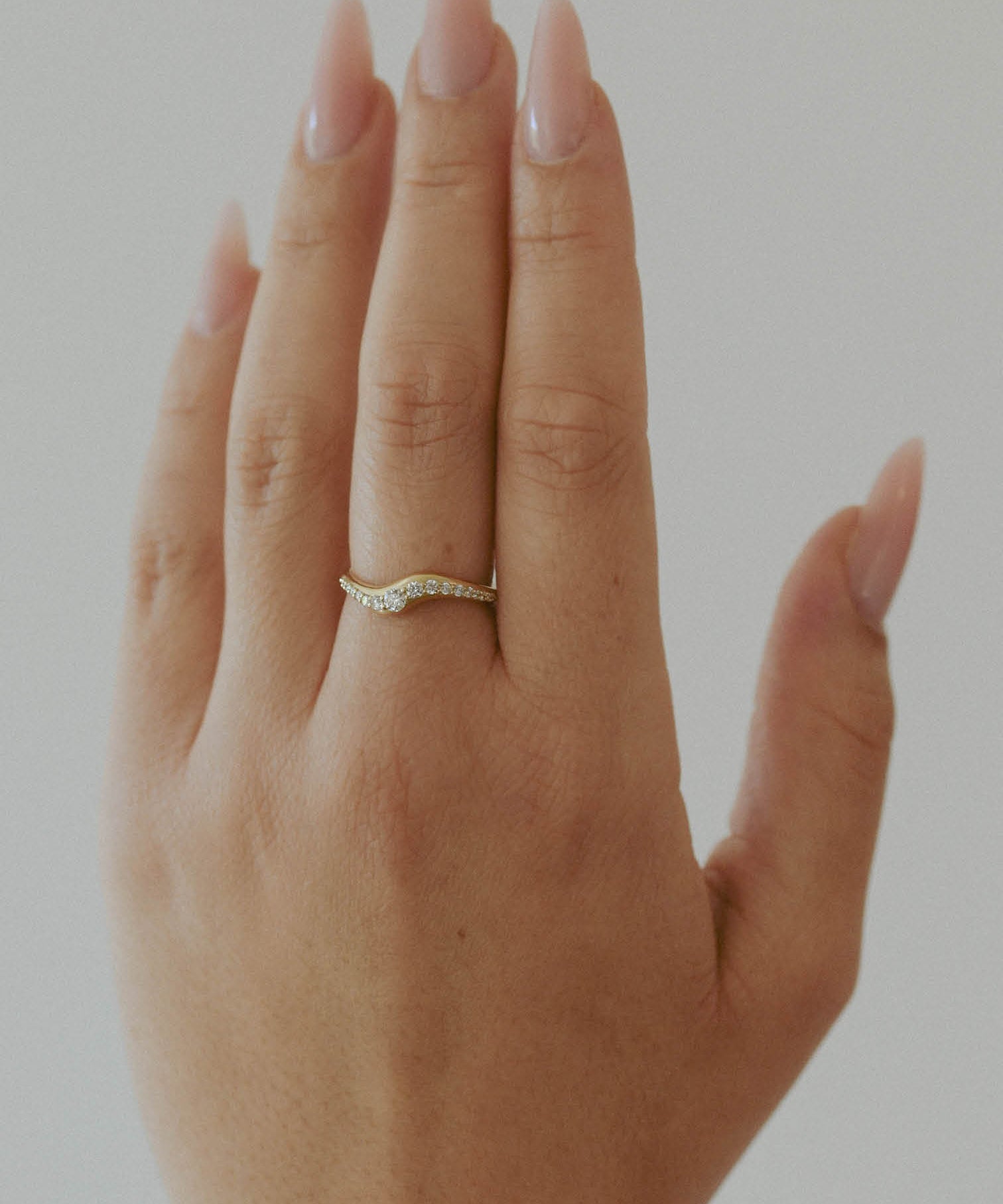 TIARA RING - Ruby Star