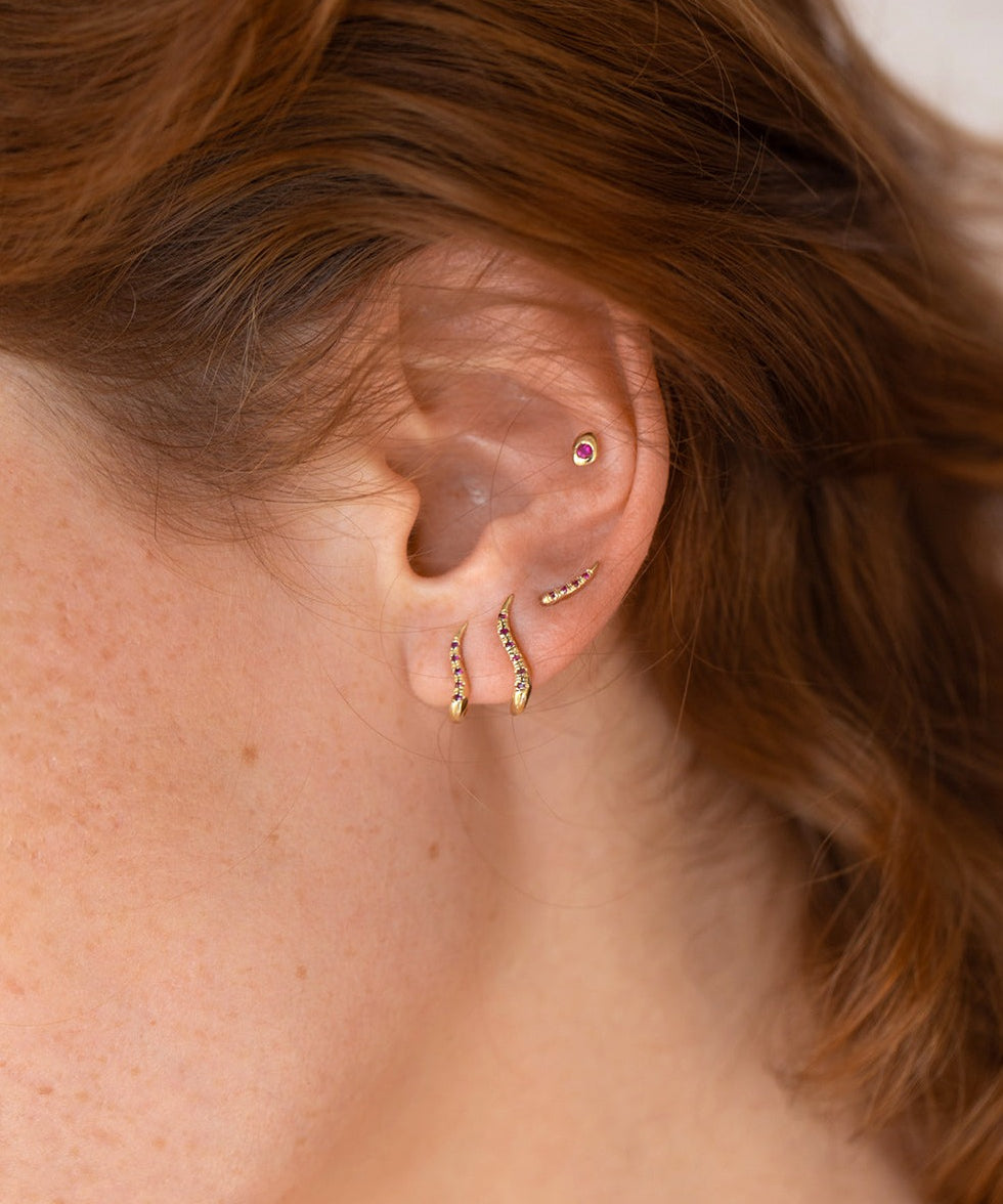 TIP TAILS EARRING - Ruby Star