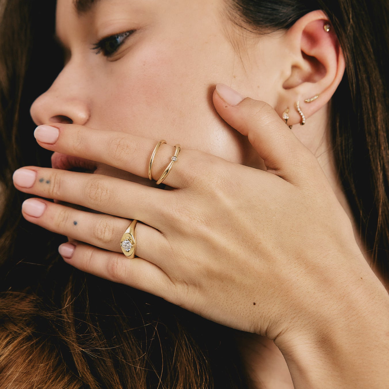 RUSH RING
A bold signet-inspired engagement ring defined by elevated structure and sculptural clarity. The diamond floats above a strong architectural base.
The RUSH RING is a 14K solid gold Fine Jewelry piece that expresses confidence through minimalism and form.
Handcrafted in the Ruby Star studio as a modern heirloom.
Details:
• Approx. 0.60ct diamond (natural or lab-grown)
• Elevated setting
• 14K solid gold
• Handmade fine jewelry
• Sculptural bold form
A luxury engagement ring for those drawn to power