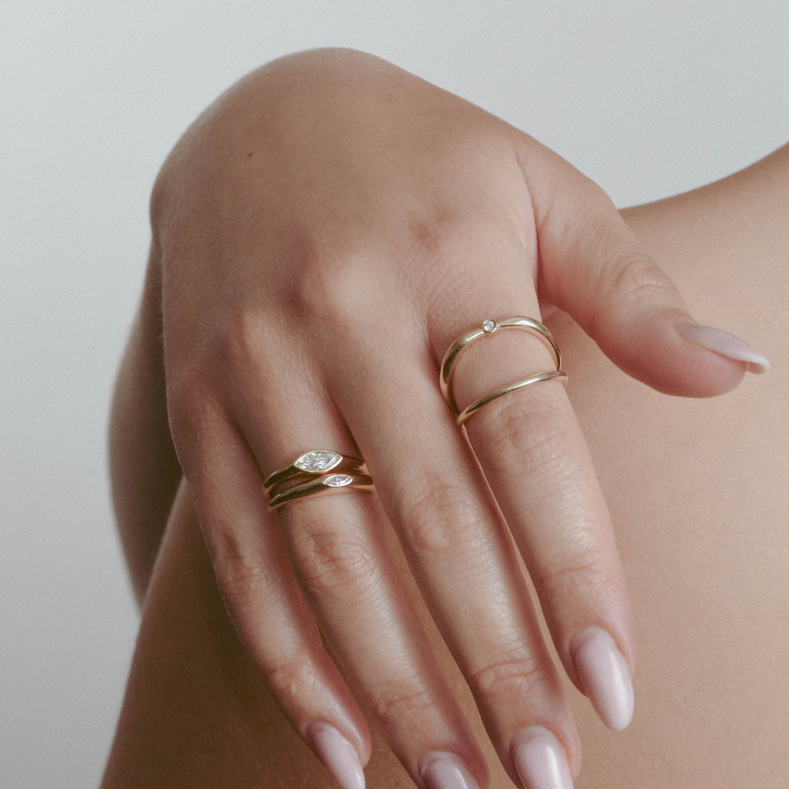 FAY RING
A minimalist signet-style engagement ring where the marquise diamond becomes part of a seamless gold structure.
The FAY RING is a 14K solid gold Fine Jewelry piece that embodies softness, strength, and sculptural clarity.
Handcrafted in the Ruby Star studio as a modern heirloom engagement ring.
Details:
• 0.40ct marquise diamond (natural or lab-grown)
• Bezel setting
• 14K solid gold
• Handmade fine jewelry
• Minimal sculptural design
A luxury engagement ring for those drawn to clean lines and time