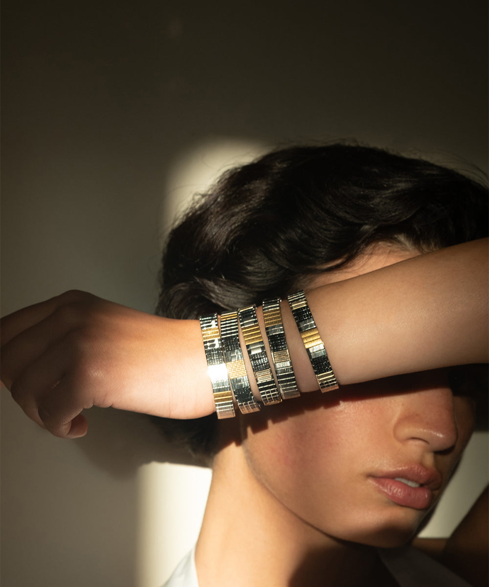 MEDIUM MIX COLOR BANDS BRACELET - Ruby Star