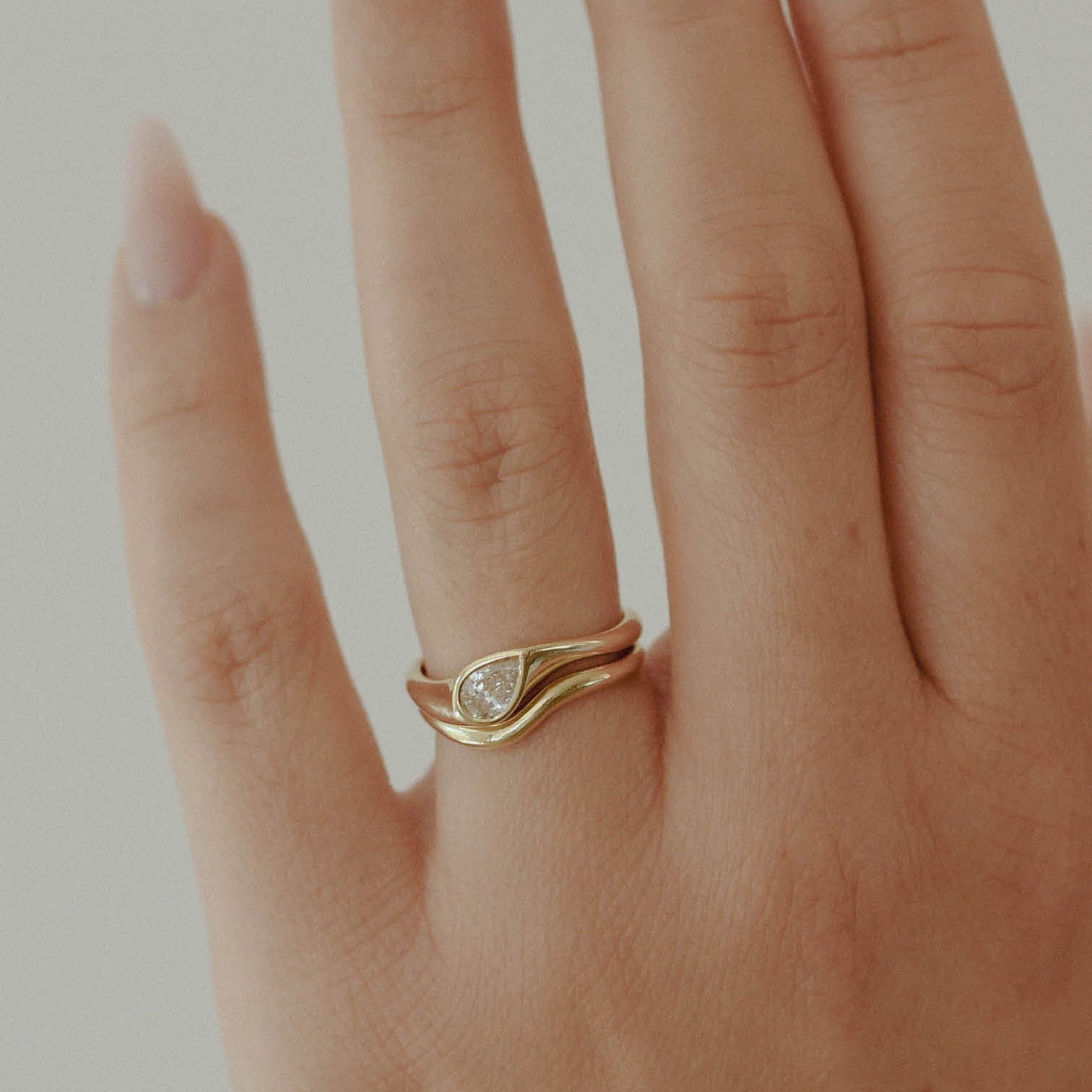 LIGHT FLOW l - Ruby Star