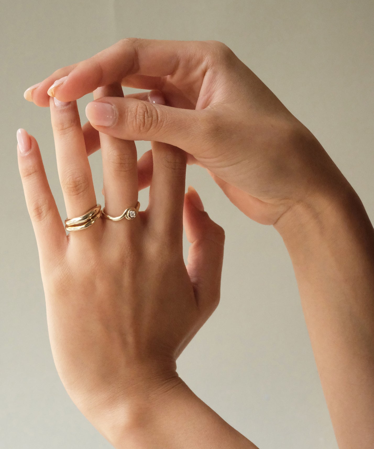 GOLD RIPPLE RING - Ruby Star