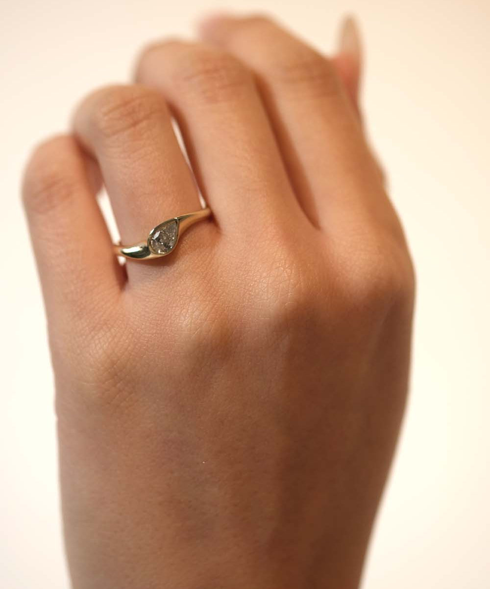 DIAMOND DROP I - Ruby Star