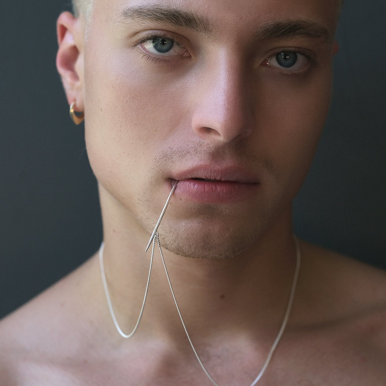 TOOTHPICK NECKLACE - Ruby Star