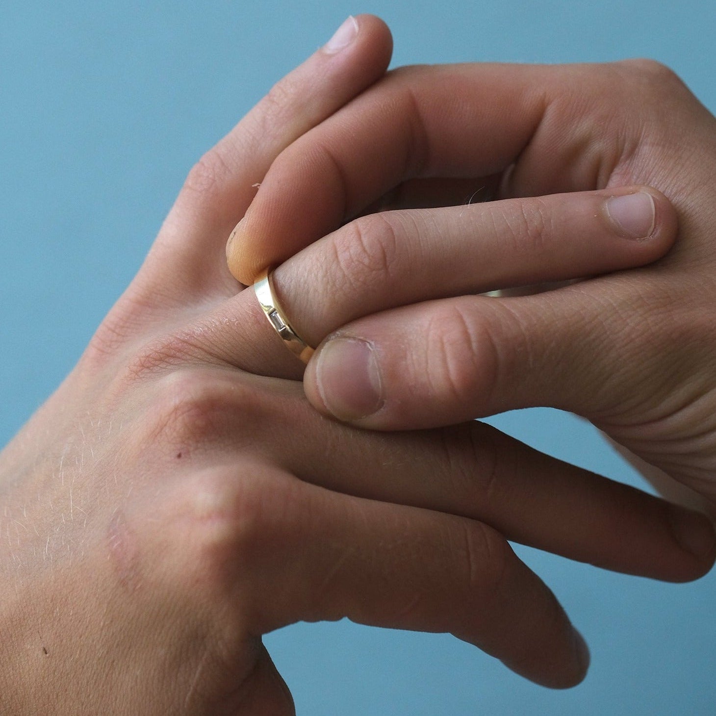 BAGUETTE RING - Ruby Star