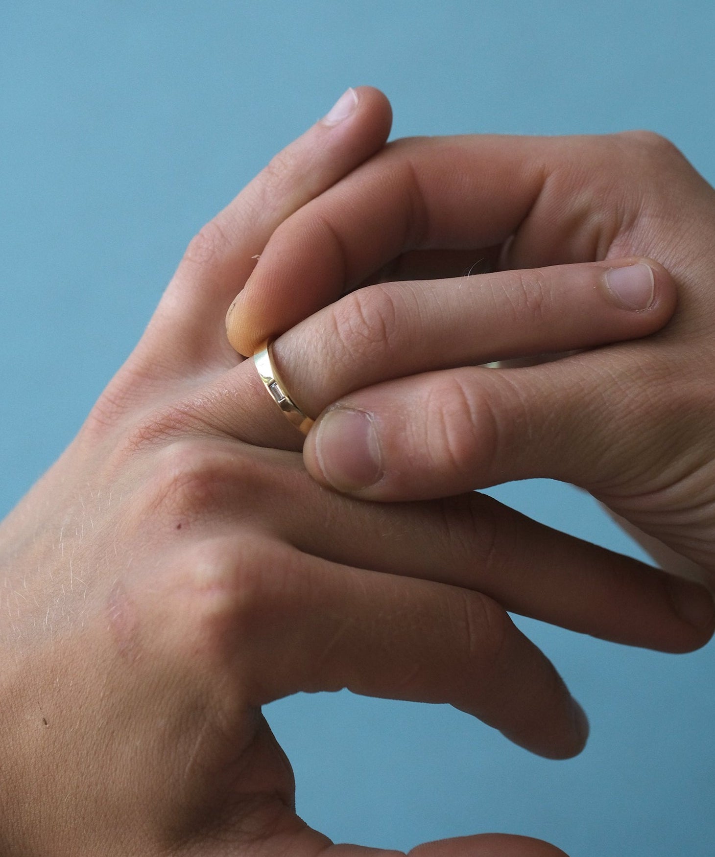 BAGUETTE RING - Ruby Star