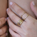 CONFETTI CURVE - Ruby Star