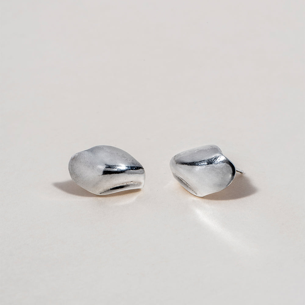 FLUID EARRING - Ruby Star