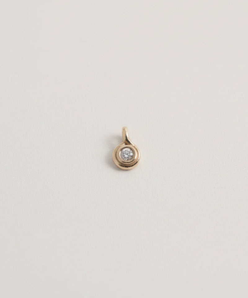 GOLD ROLL PENDANT - Ruby Star