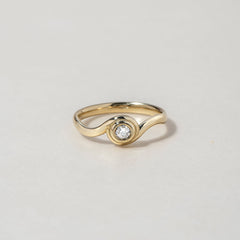 GOLD RIPPLE RING - Ruby Star
