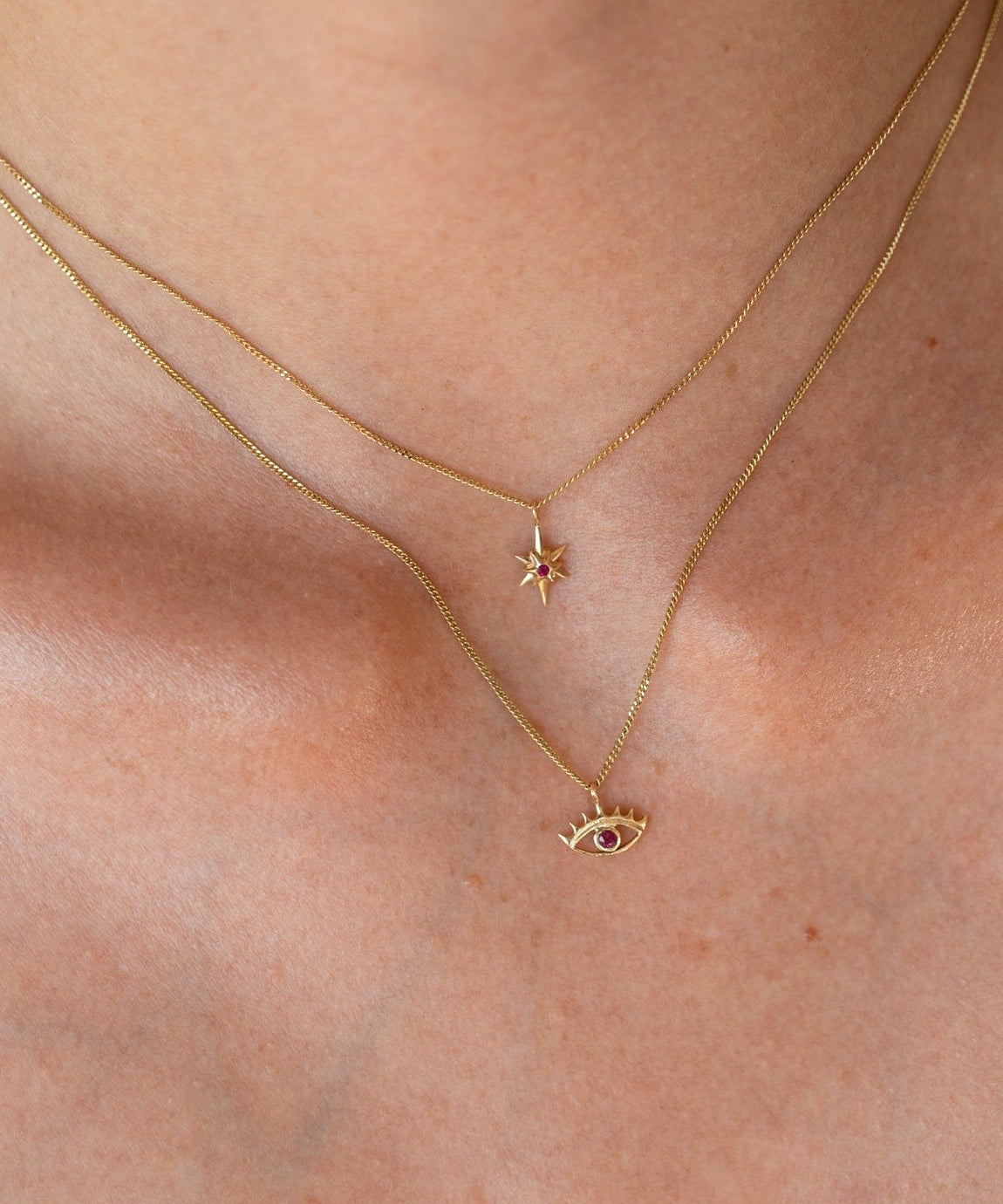 RUBY MINI  EYE NECKLACE - Ruby Star