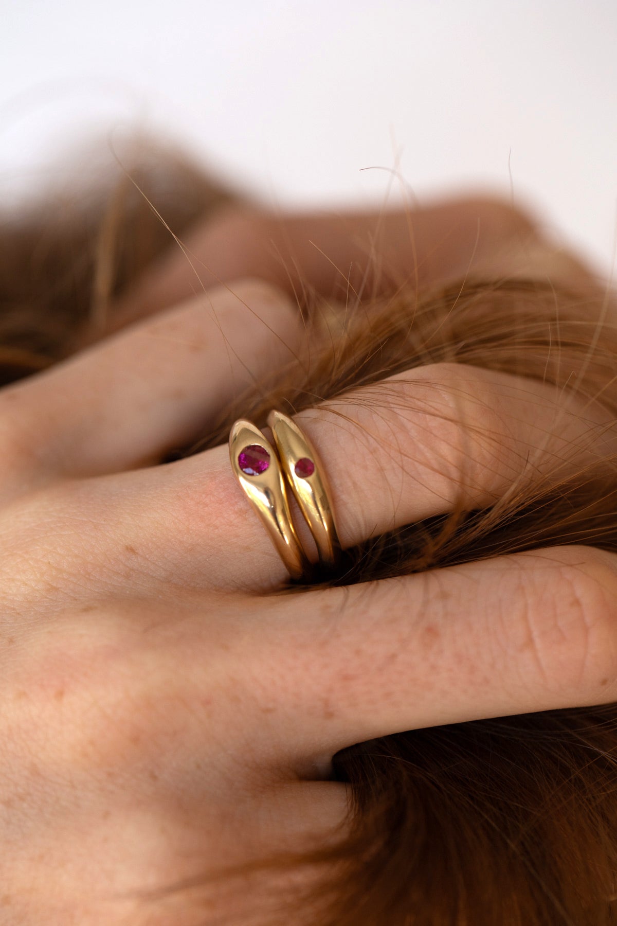 MINI RUBY UNITY RING - Ruby Star