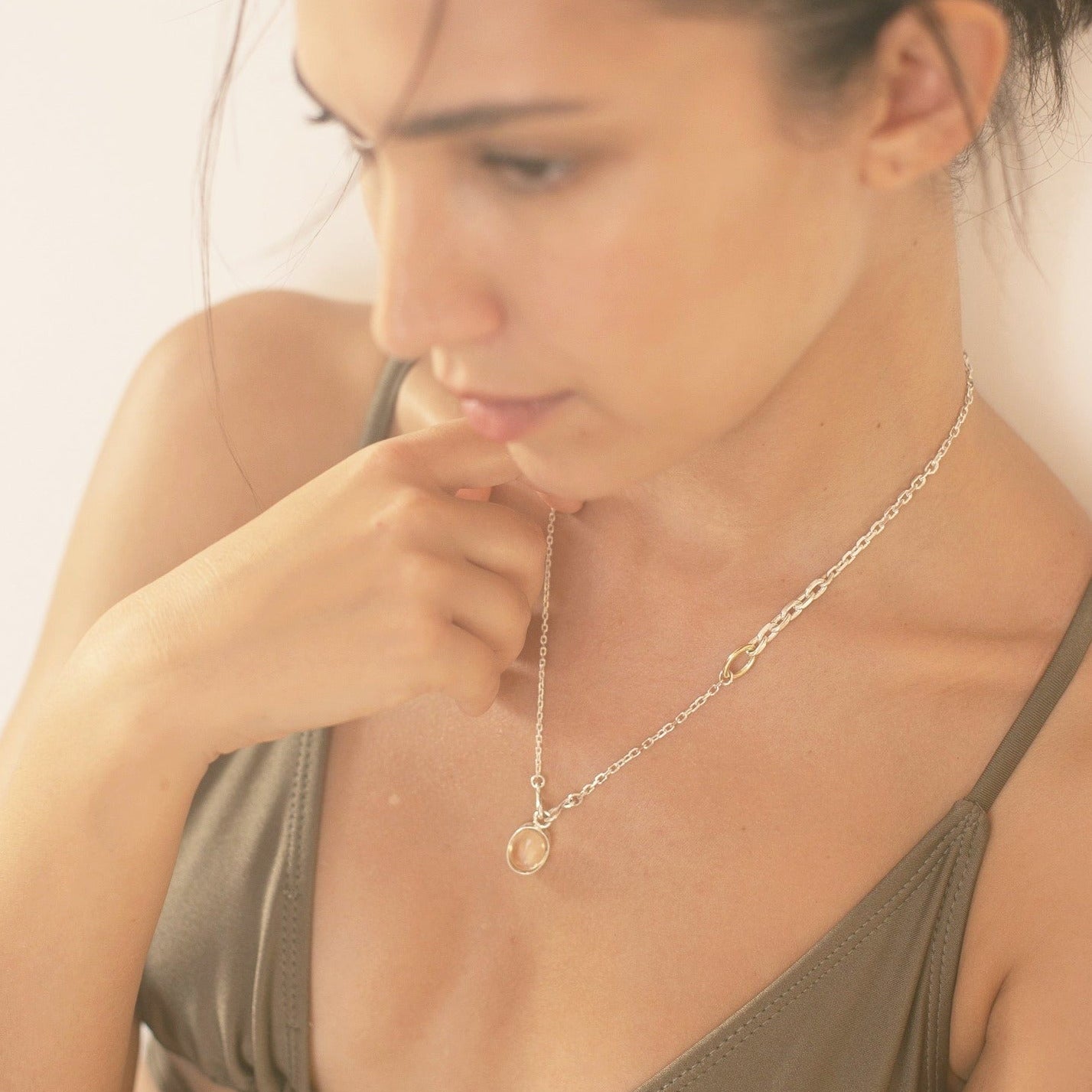 CLEAR DROP NECKLACE - Ruby Star