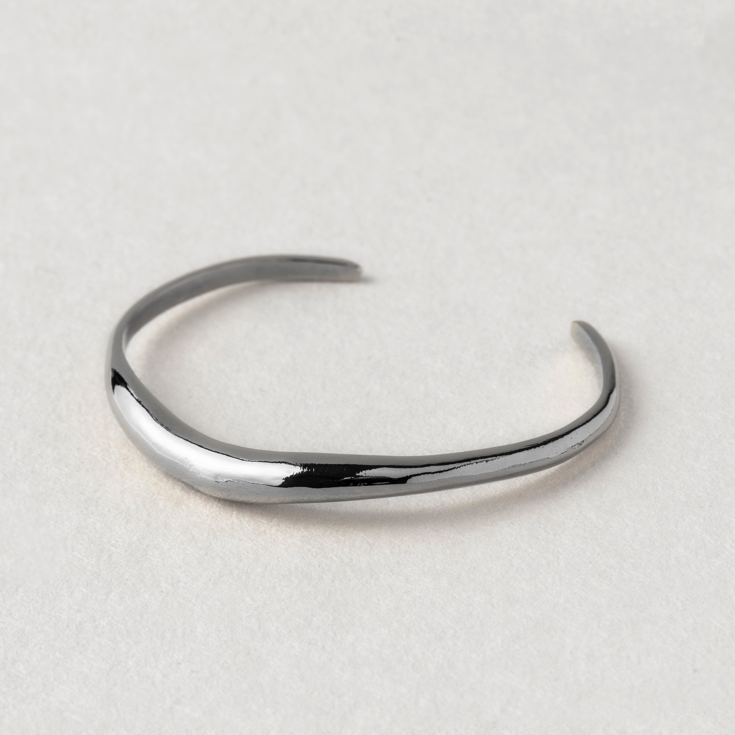 FORM CUFF - Ruby Star