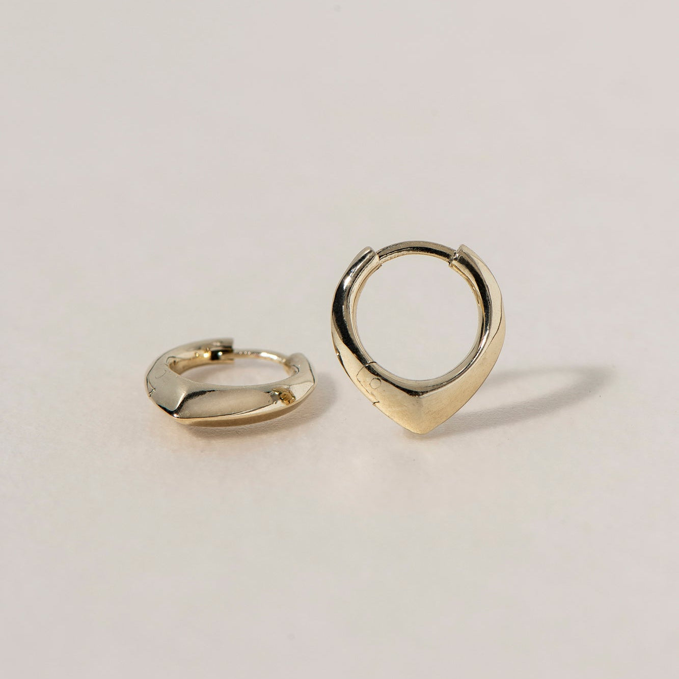 APEX HOOP - Ruby Star