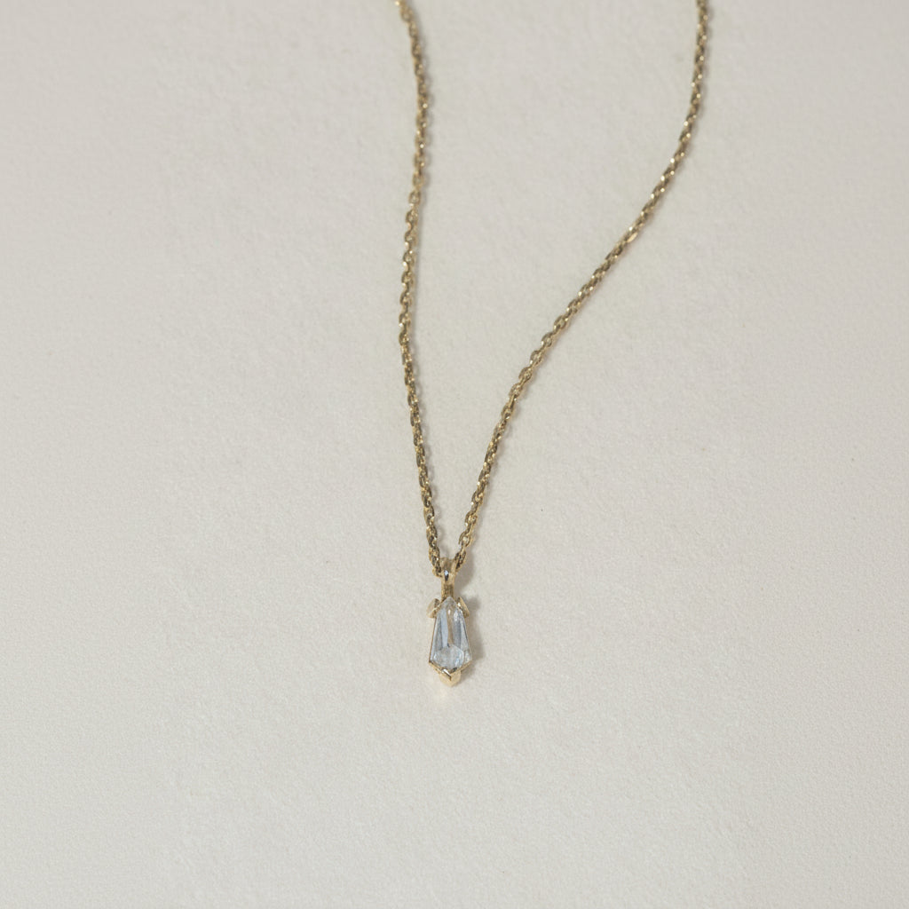 WHITE DIAMOND KITE NECKLACES #4 - Ruby Star