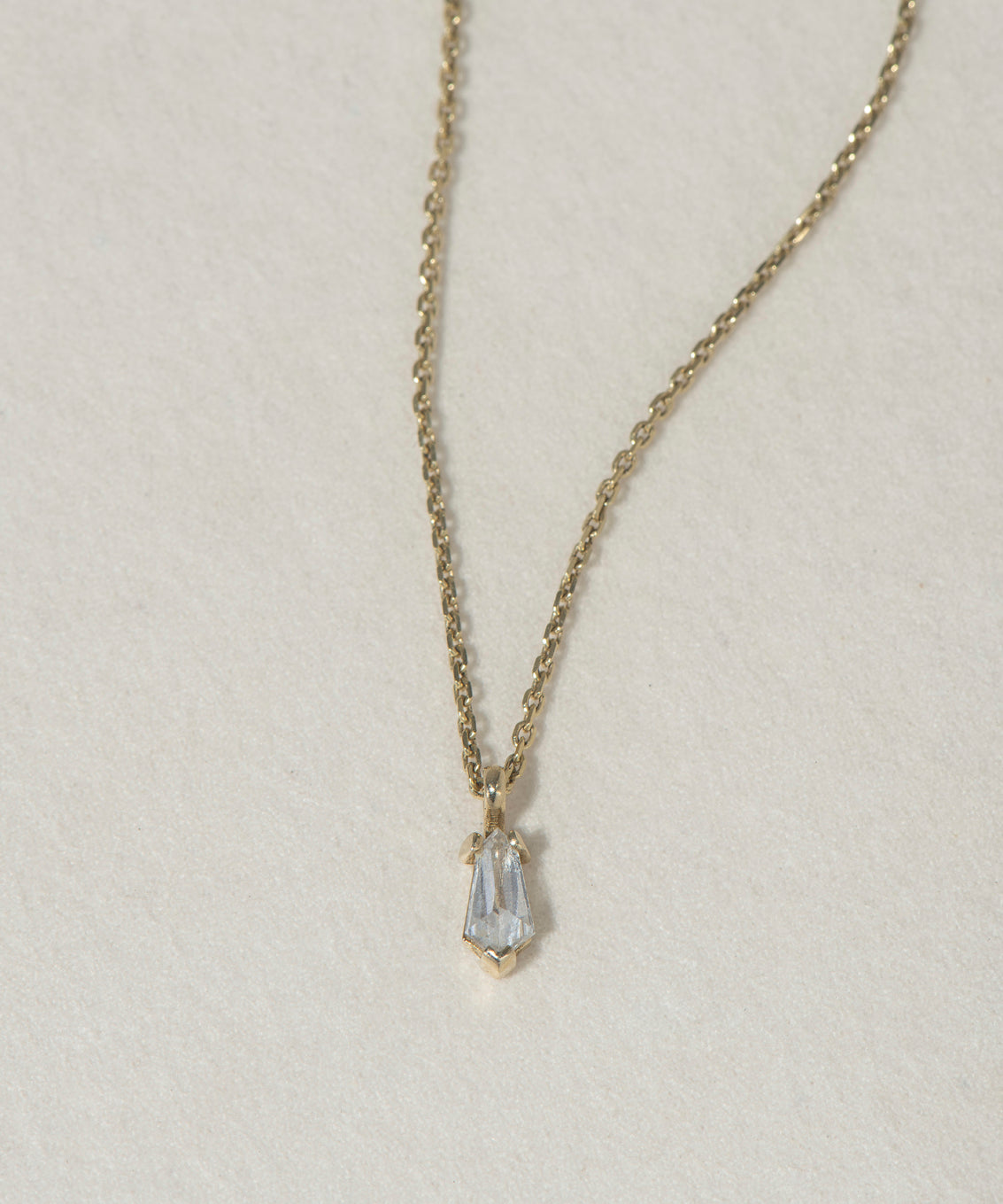 WHITE DIAMOND KITE NECKLACES #4 - Ruby Star