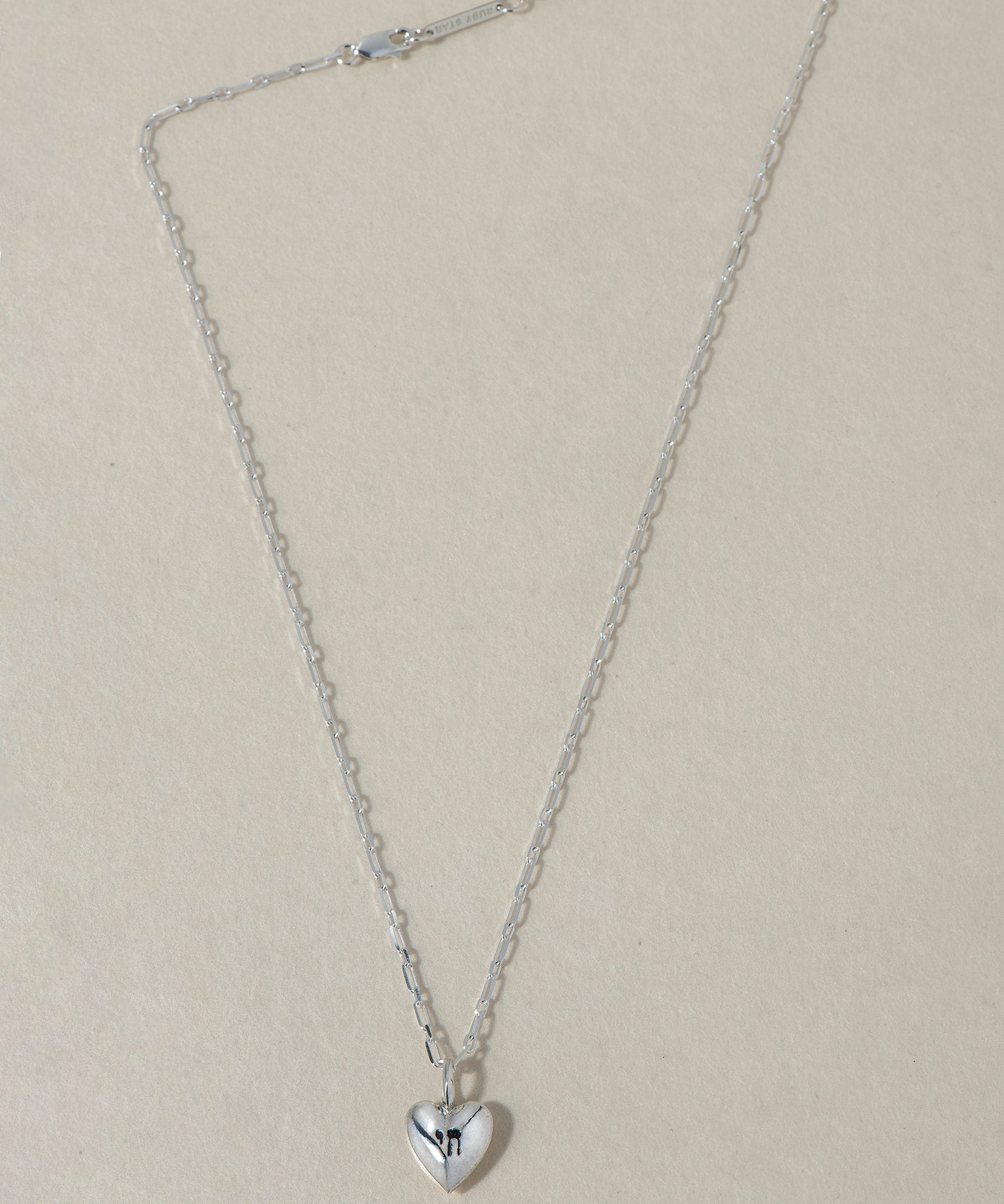 Silver Chain לב חי - Ruby Star