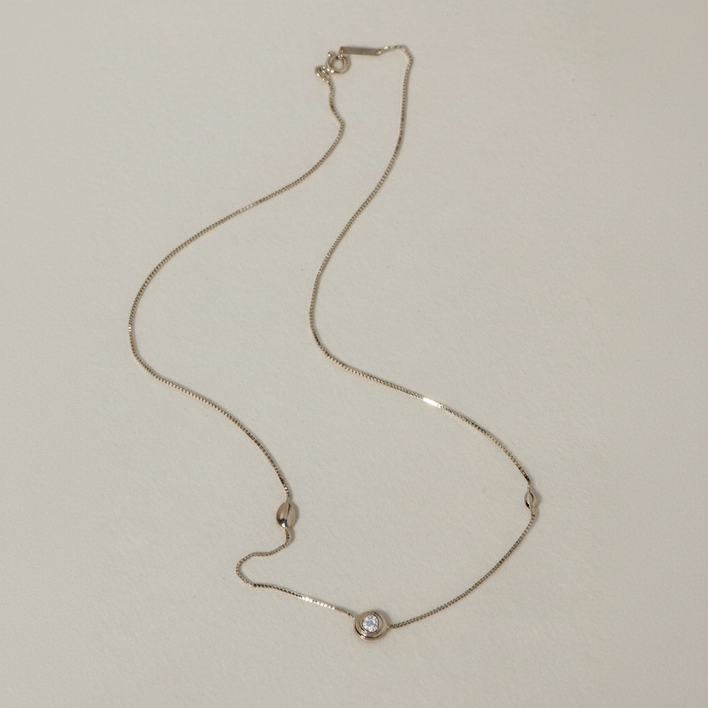 GOLD ELEMENTS NECKLACE - Ruby Star