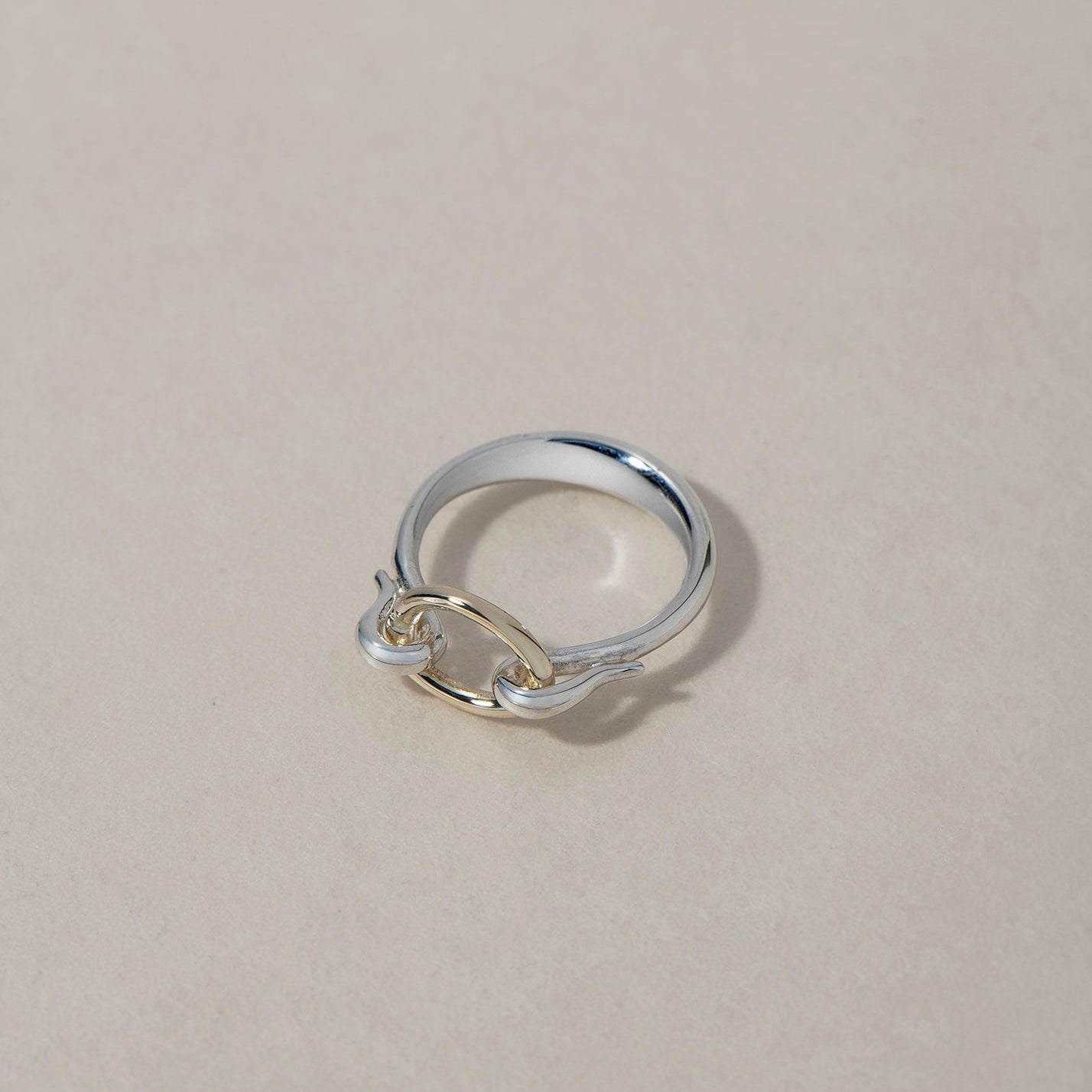 ARCUS RING - Ruby Star