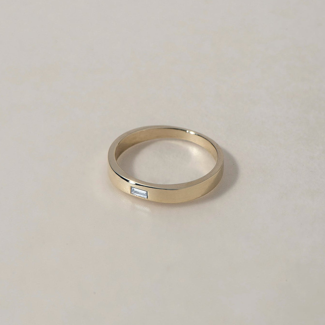 BAGUETTE RING - Ruby Star