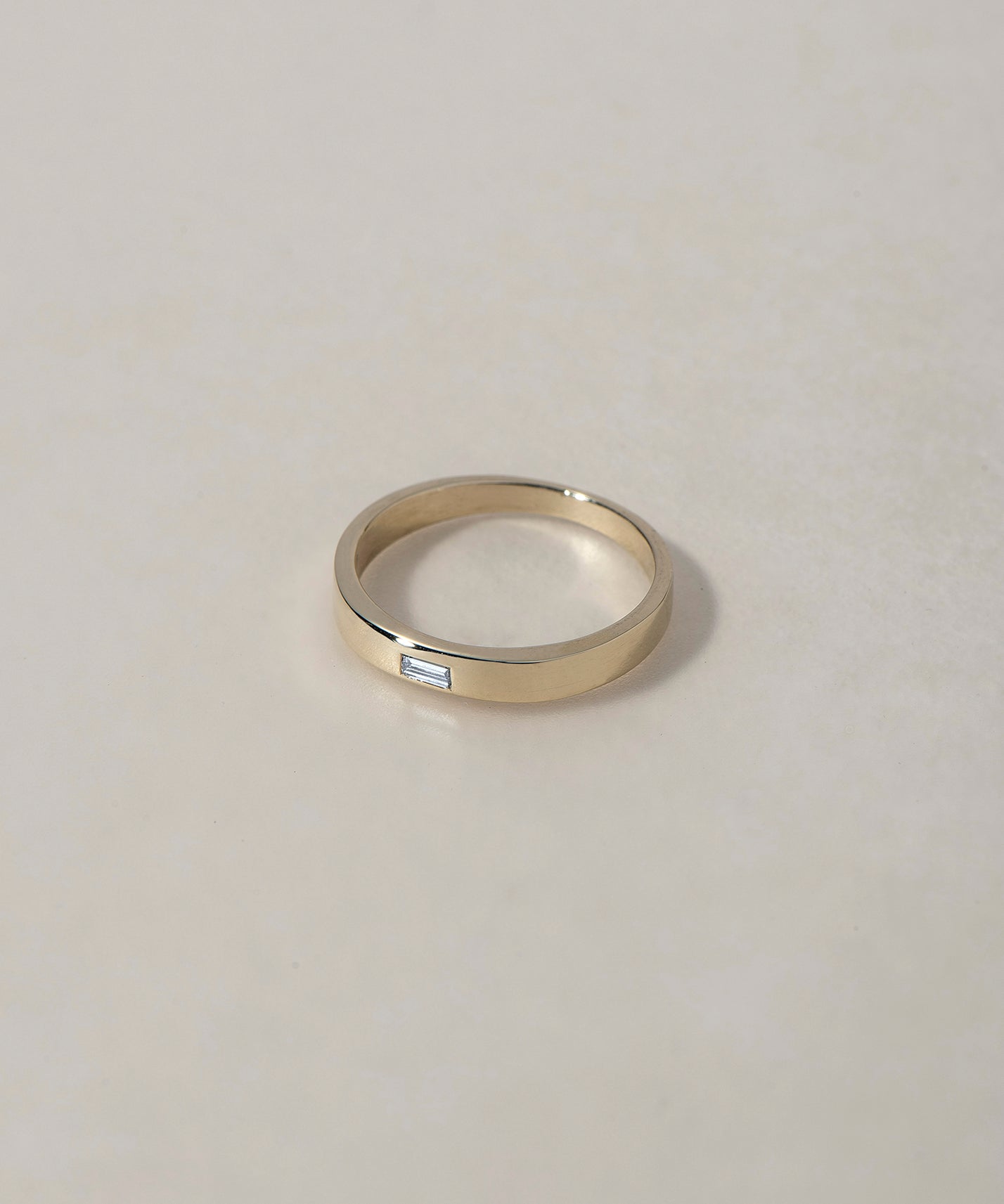 BAGUETTE RING - Ruby Star