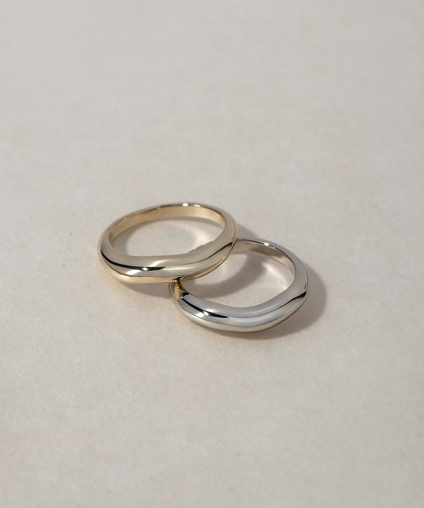 CURVE II RING - Ruby Star