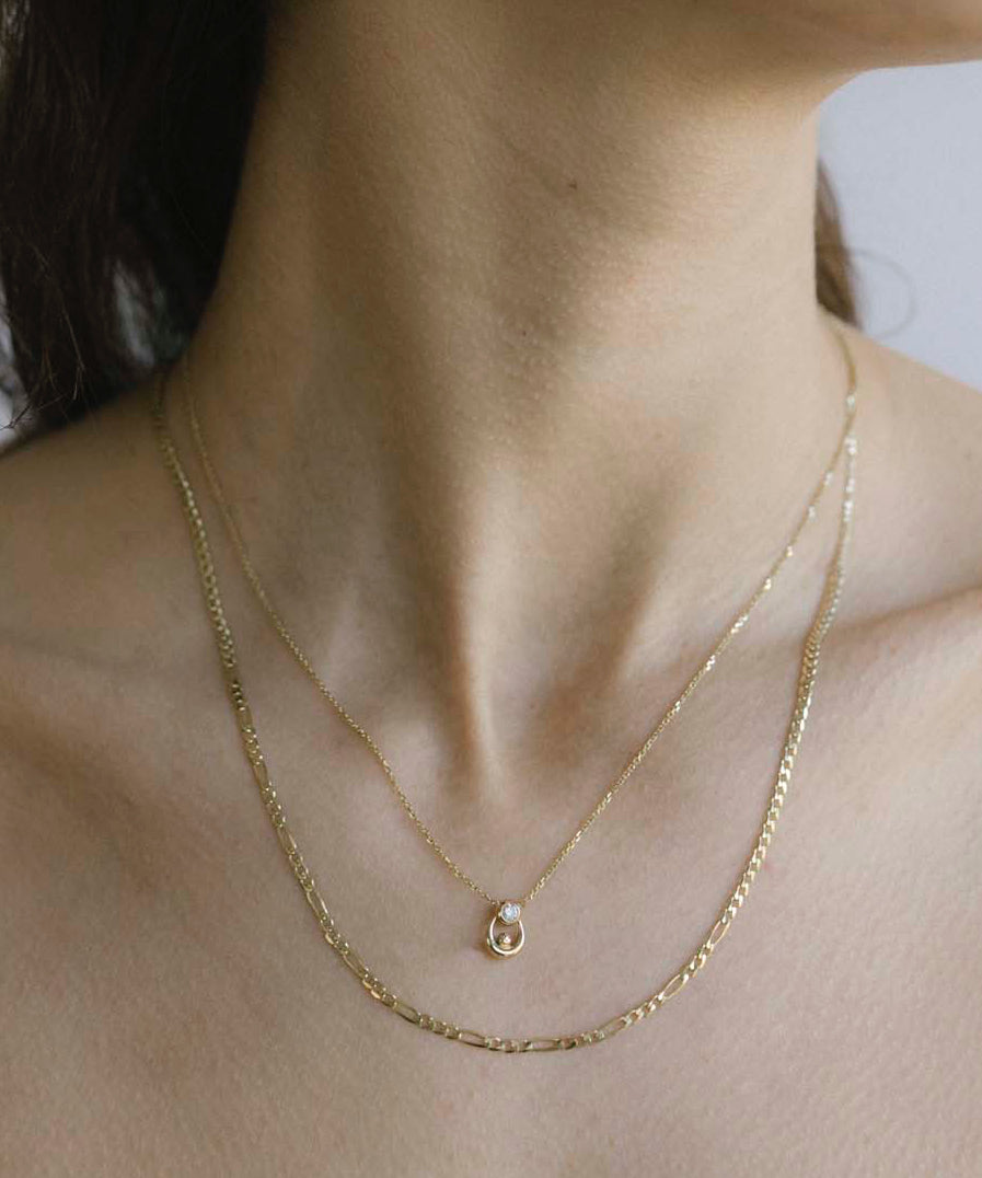 LUNA NECKLACE - Ruby Star