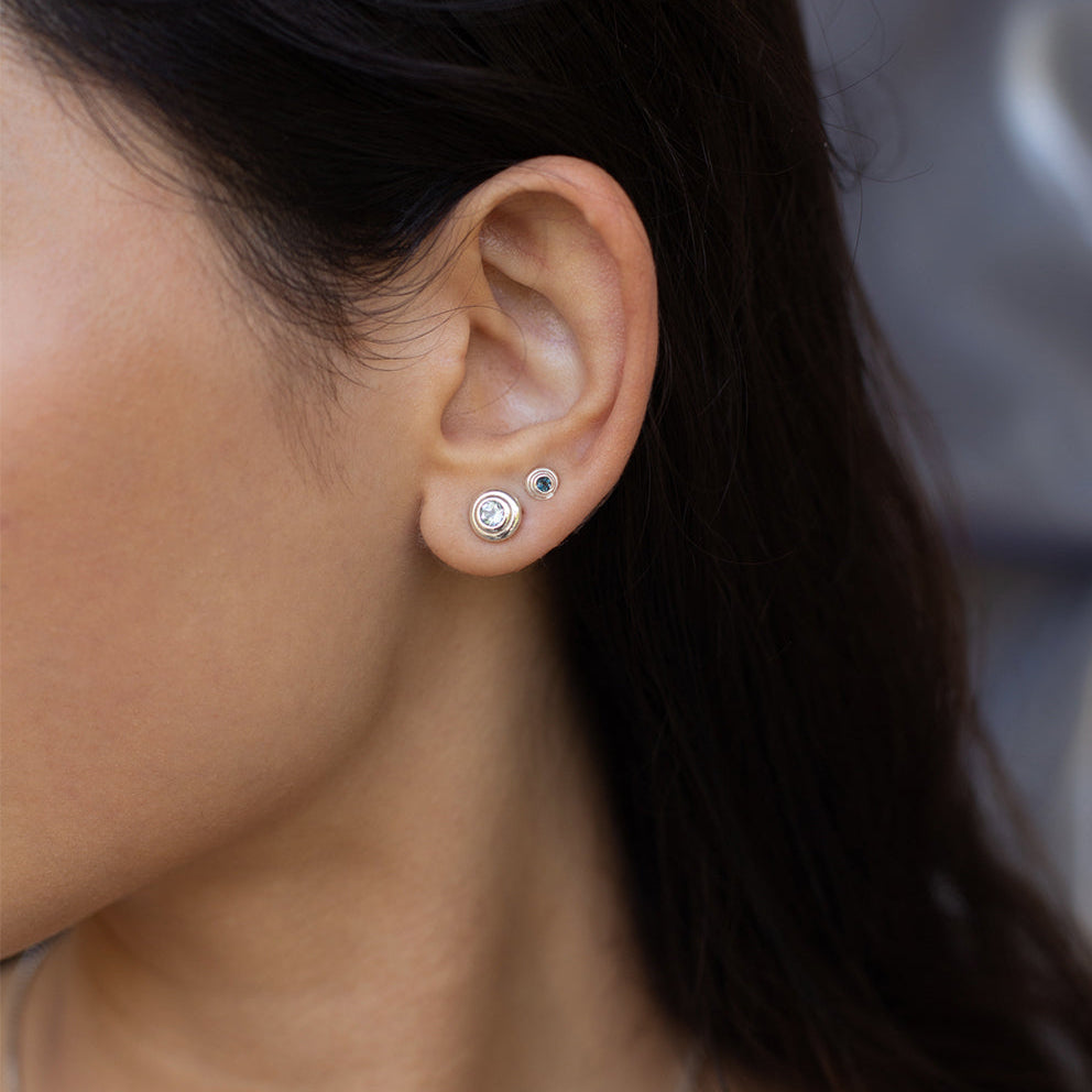 SILVER ROLL EARRING - Ruby Star