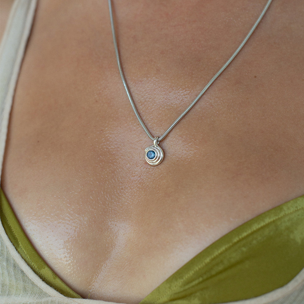 SILVER SERPENTINE NECKLACE - Ruby Star