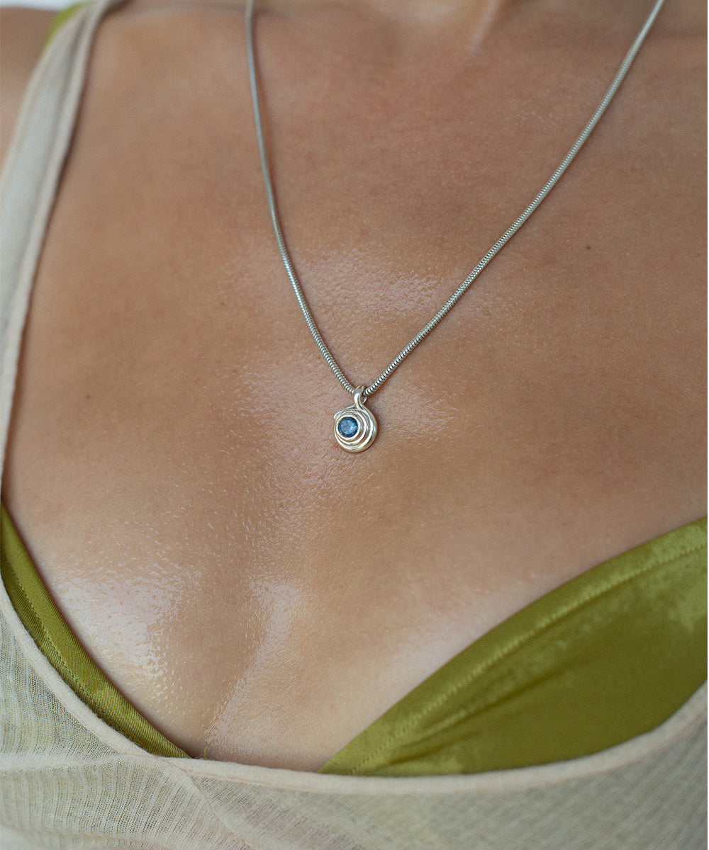 SILVER SERPENTINE NECKLACE - Ruby Star