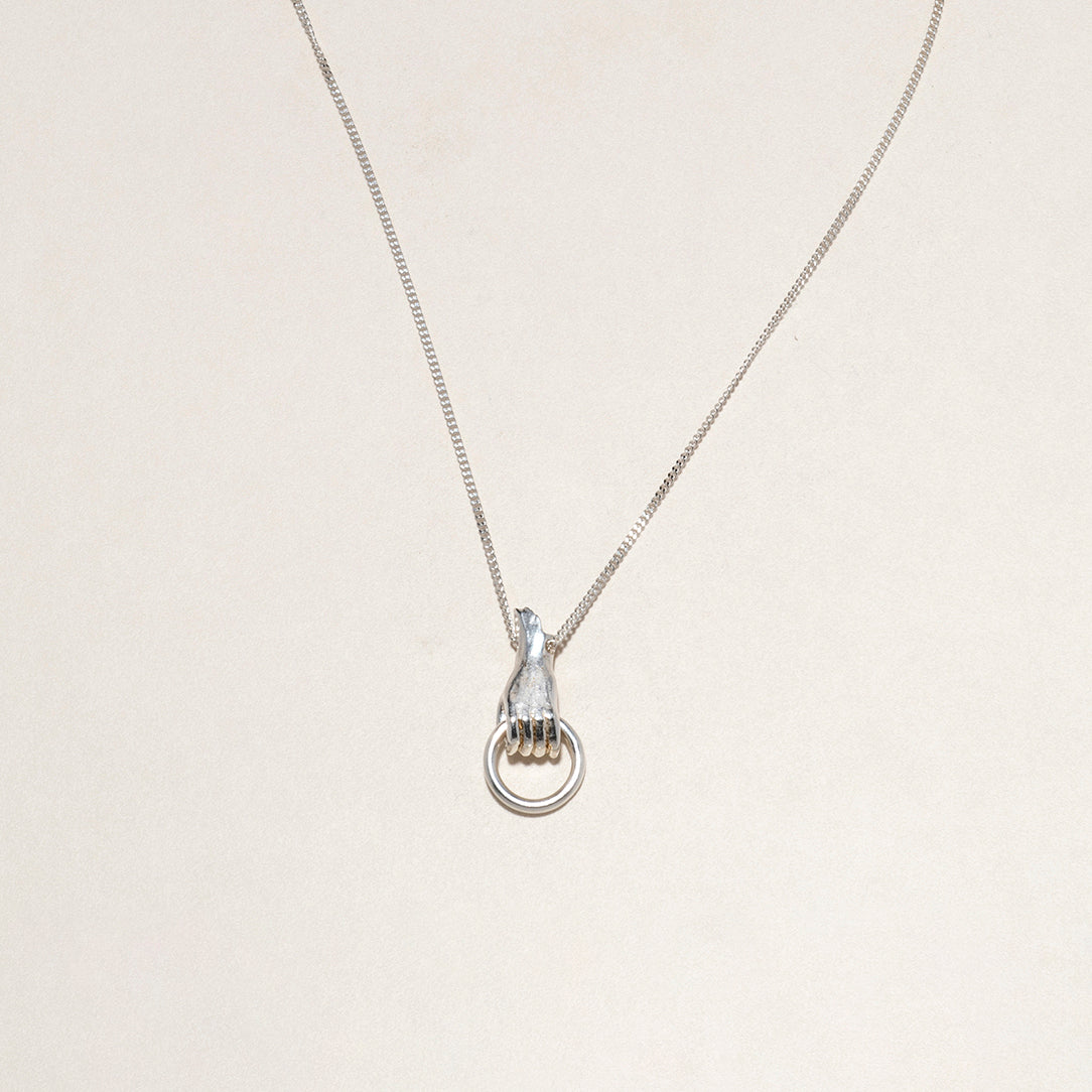 SOLID HAND NECKLACE MAN - Ruby Star
