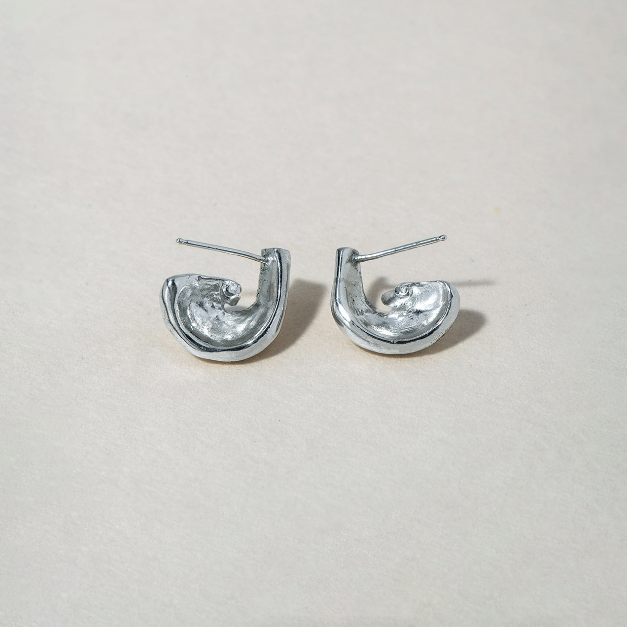 SWELL EARRING - Ruby Star