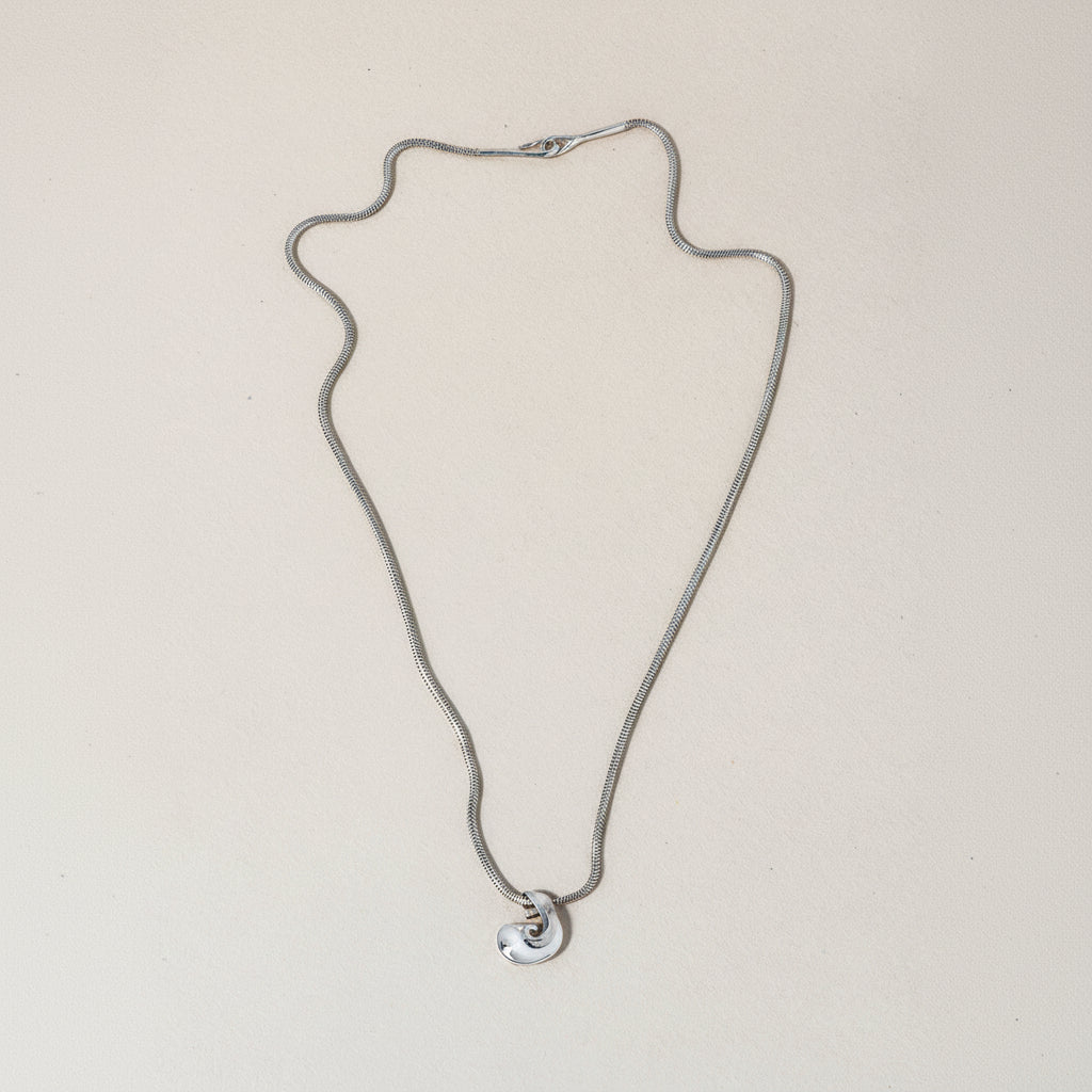 SWELL NECKLACE - Ruby Star