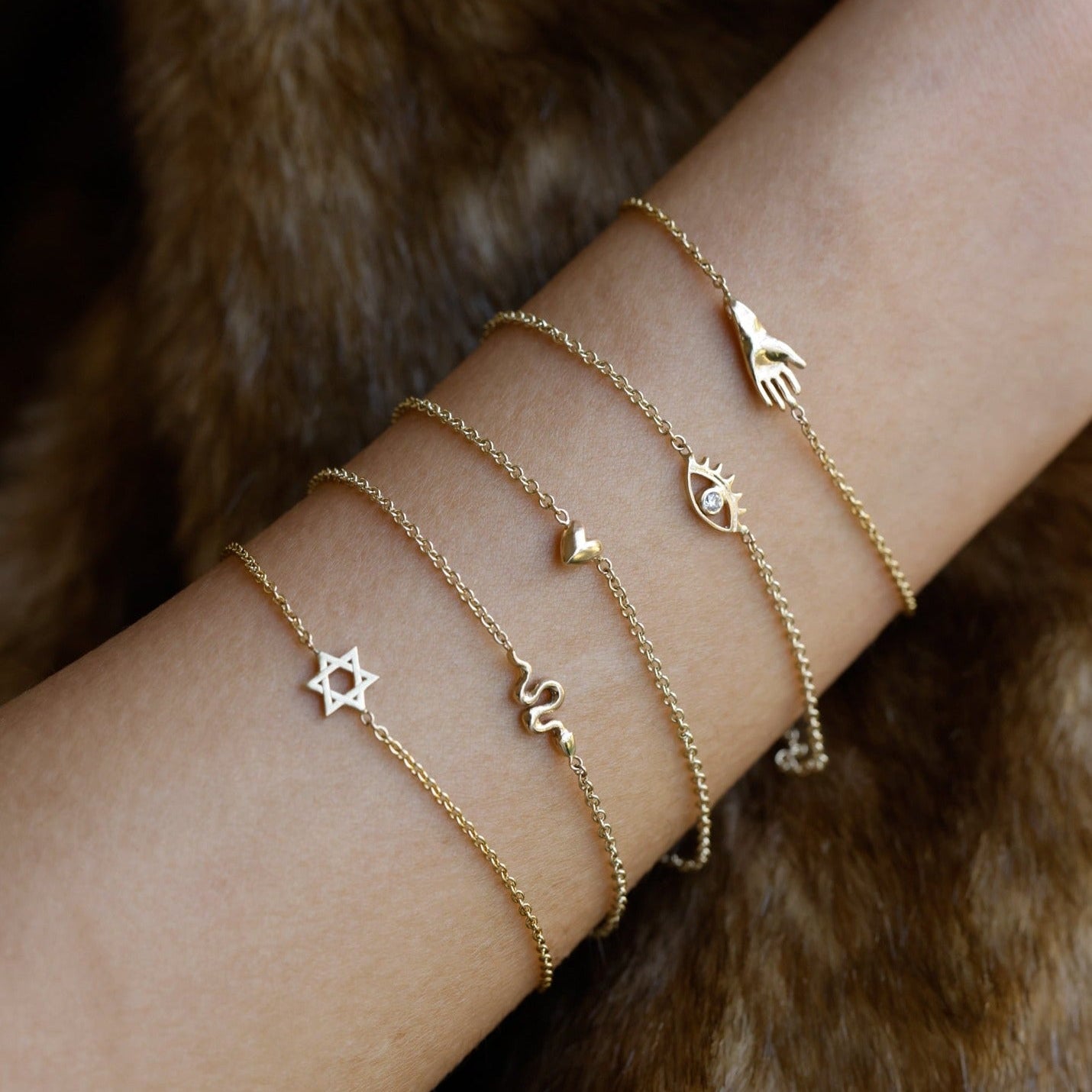 MINI HAMSA BRACELET - Ruby Star