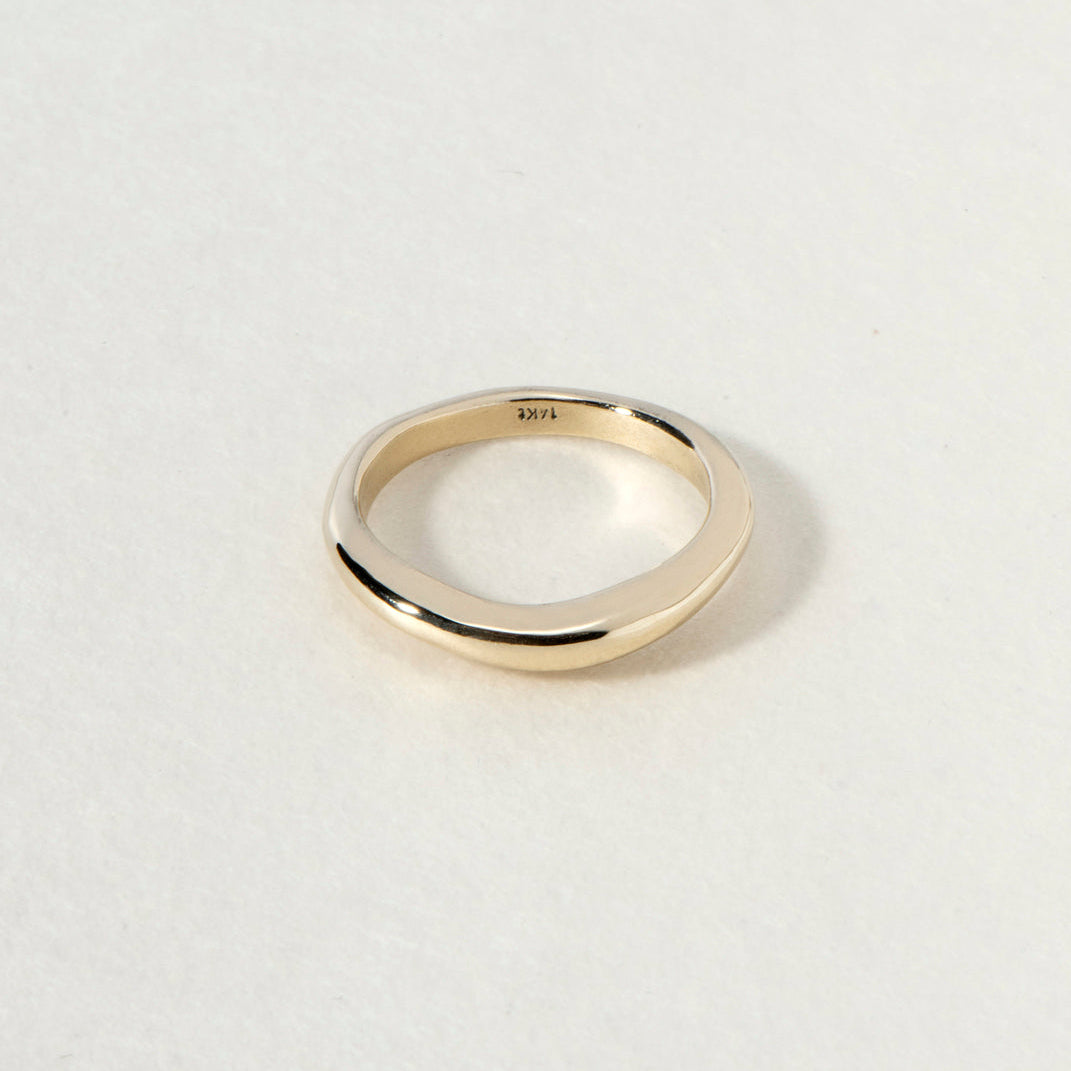 CURVE I RING - Ruby Star