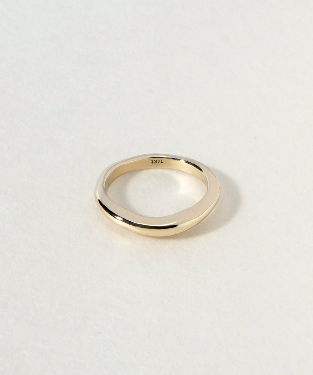 CURVE I RING - Ruby Star