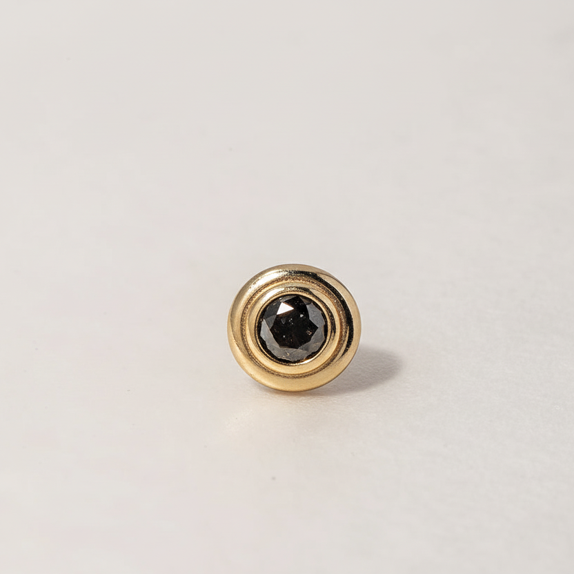 BLACK DIAMOND  ROLL EARRING