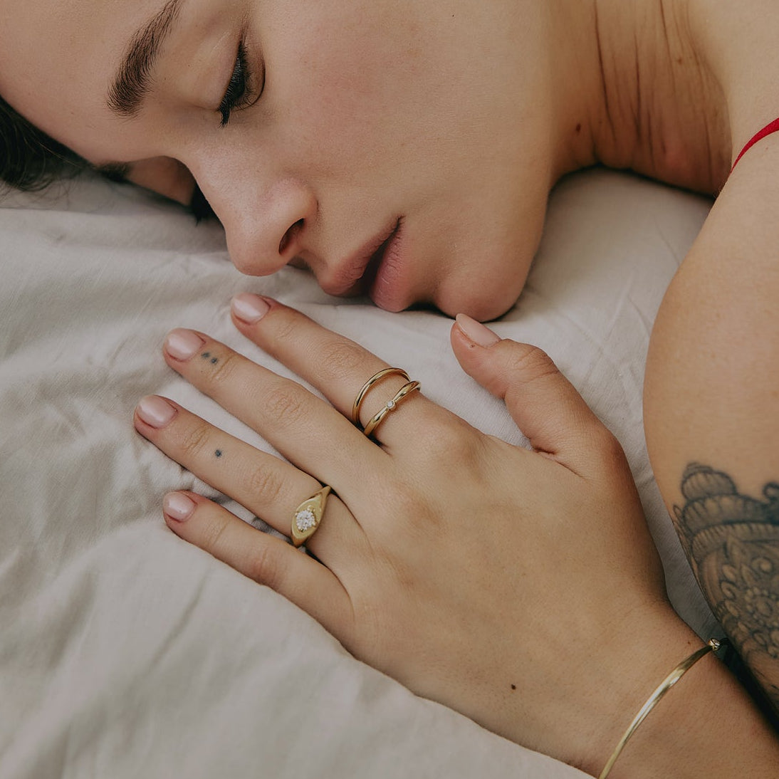 DIAMOND HALO RING - Ruby Star