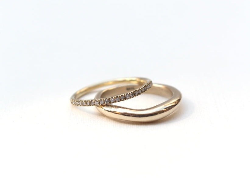 GOLD CURVE I RING - Ruby Star