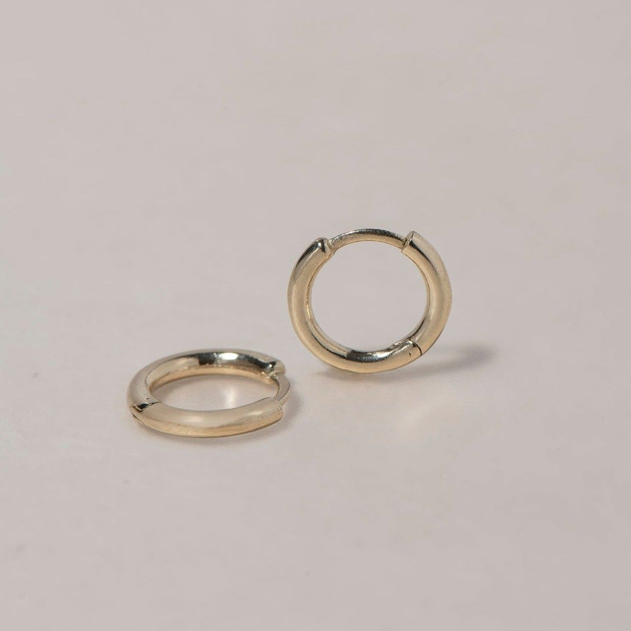 GOLD HOOP - Ruby Star