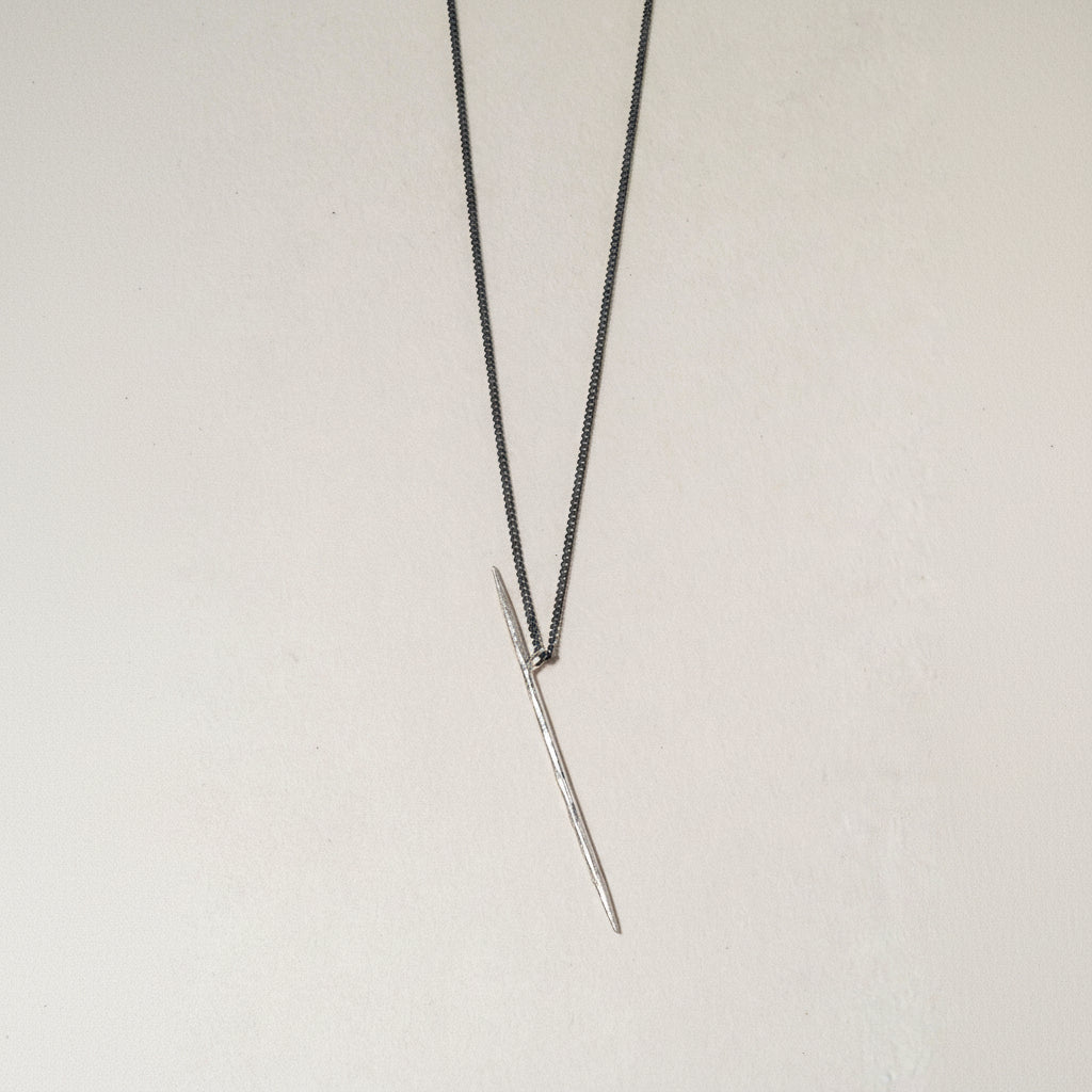 TOOTHPICK NECKLACE - Ruby Star